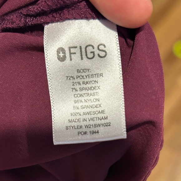 FIGS deep purple set! Medium - Picture 4 of 4